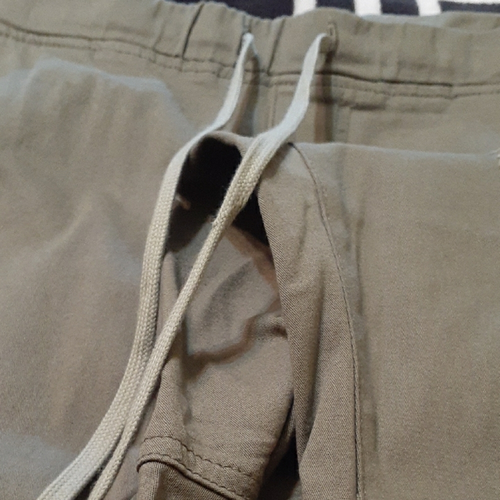 Women's Olive Green Pants